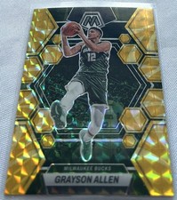 2022-23 Panini Mosaic Basketball Grayson Allen Milwaukee Bucks Reactive Yellow