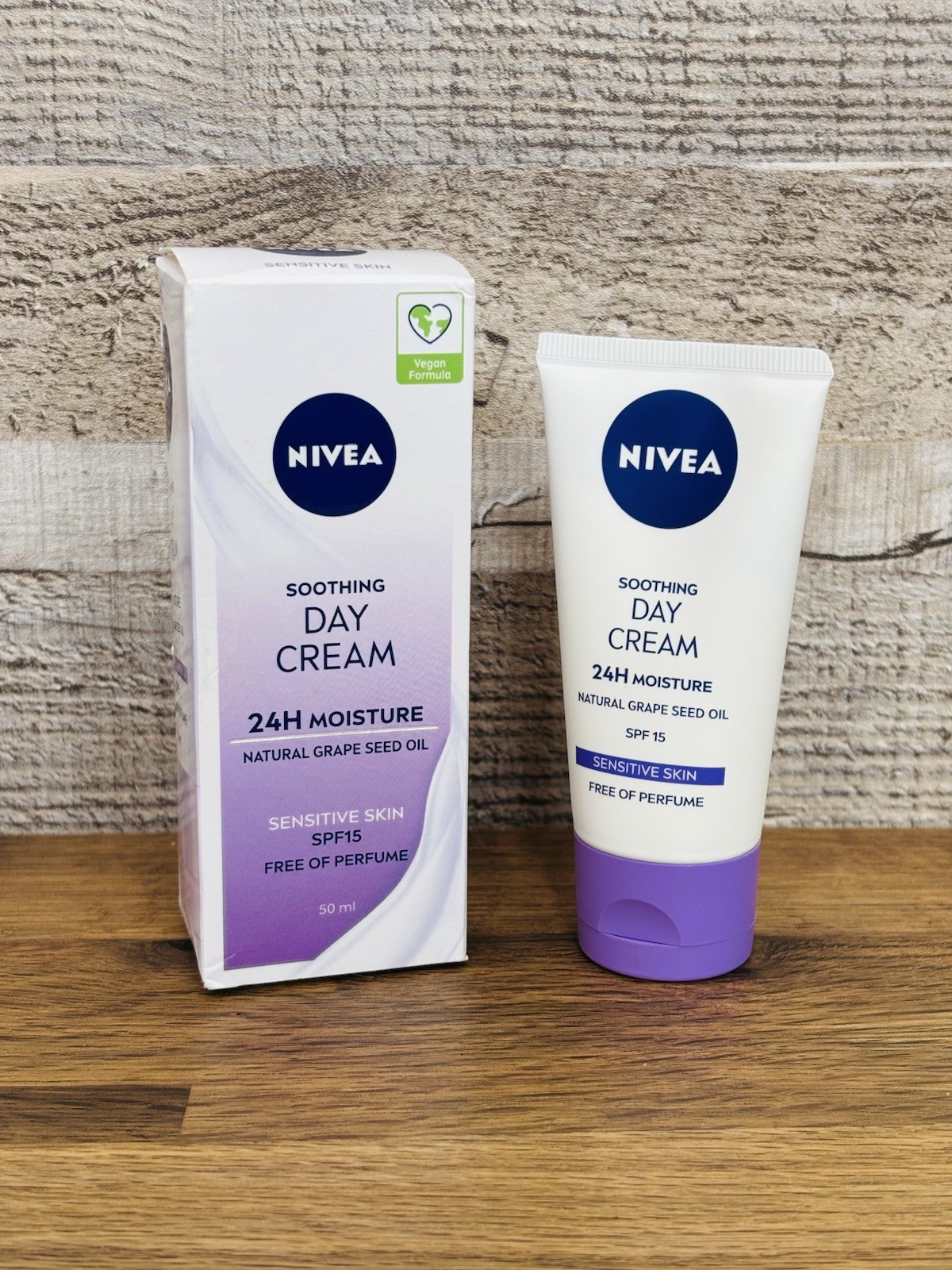 NIVEA Sensitive Day Cream (50 ml), Face Cream and Moisturiser with SPF 15