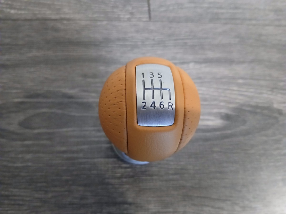 LM様 Nissan 350z Fairlady Z Nismo Alezan Orange Leather 6 Speed Manual