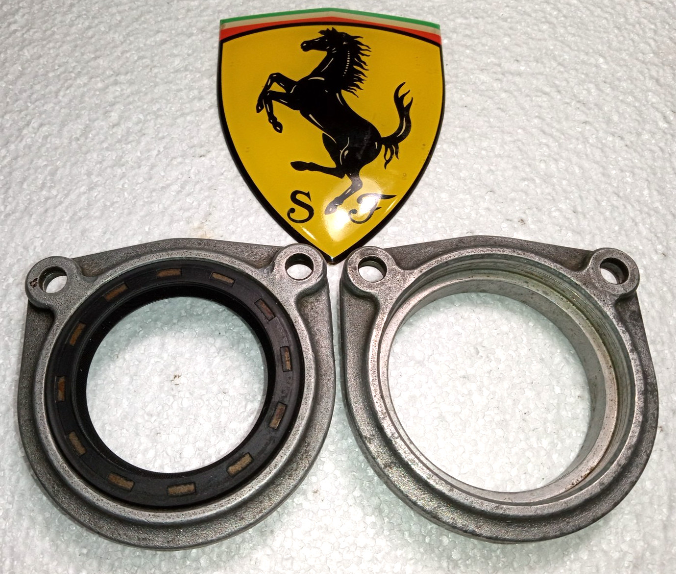 Ferrari Testarossa Cylinder Head Camshaft Front Seal Covers_121116_512TR_512M_OE