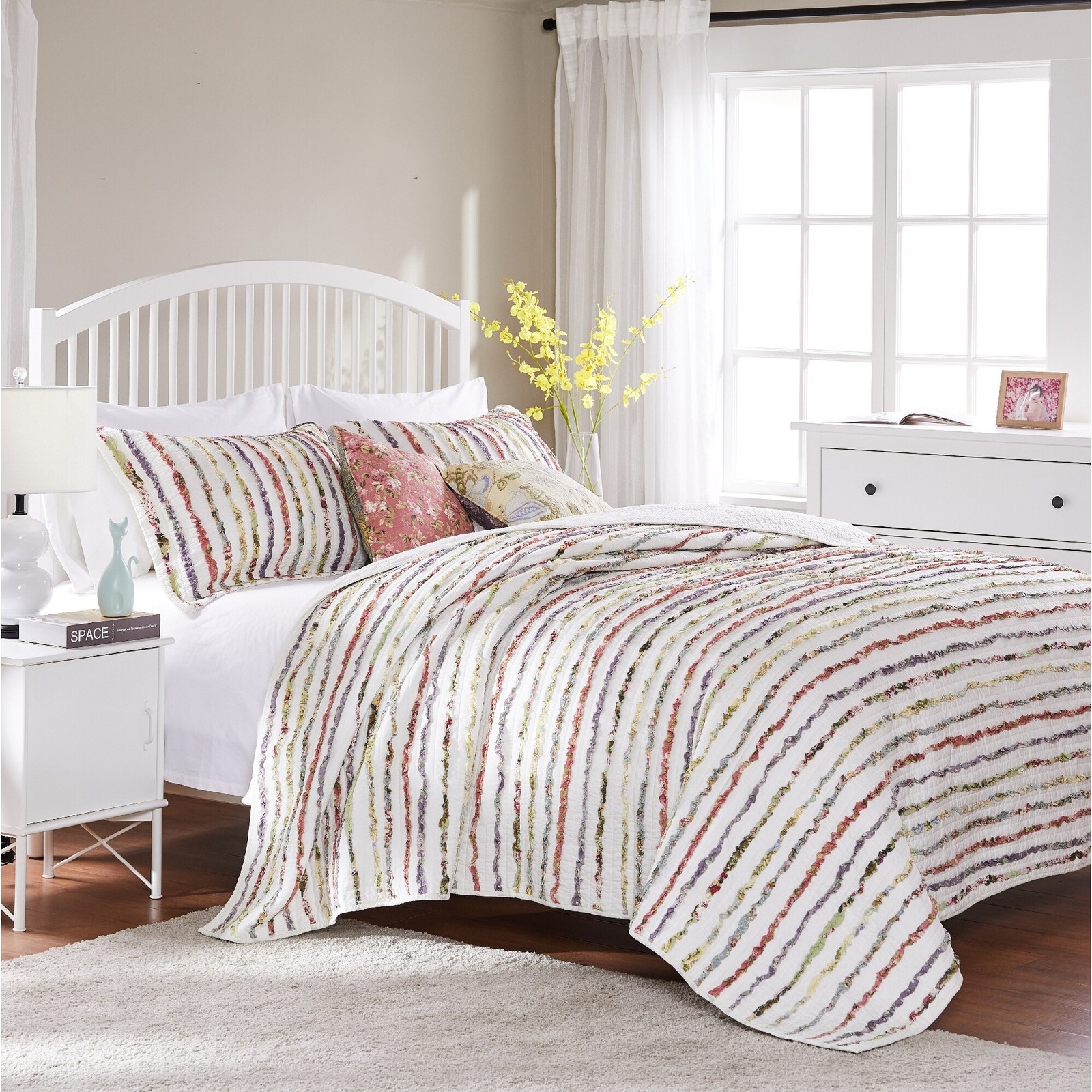 Greenland Home Fashions Bella Ruffled 100% Cotton Quilt and Pillow Sham Set
