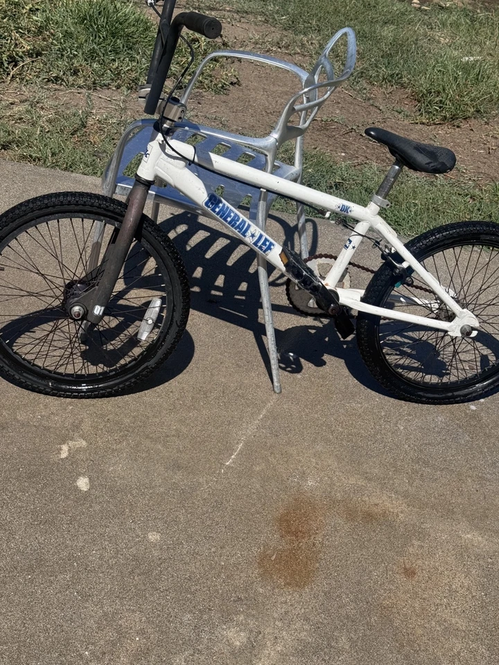 Bicicleta BMX Dk General Lee. Edición blanca y negra. Foto 4 de 4