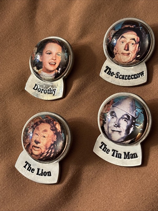 Vintage Complete Set Of 4 pin ‘99 Wizard of Oz Crystal Ball Lapel Pin Collection