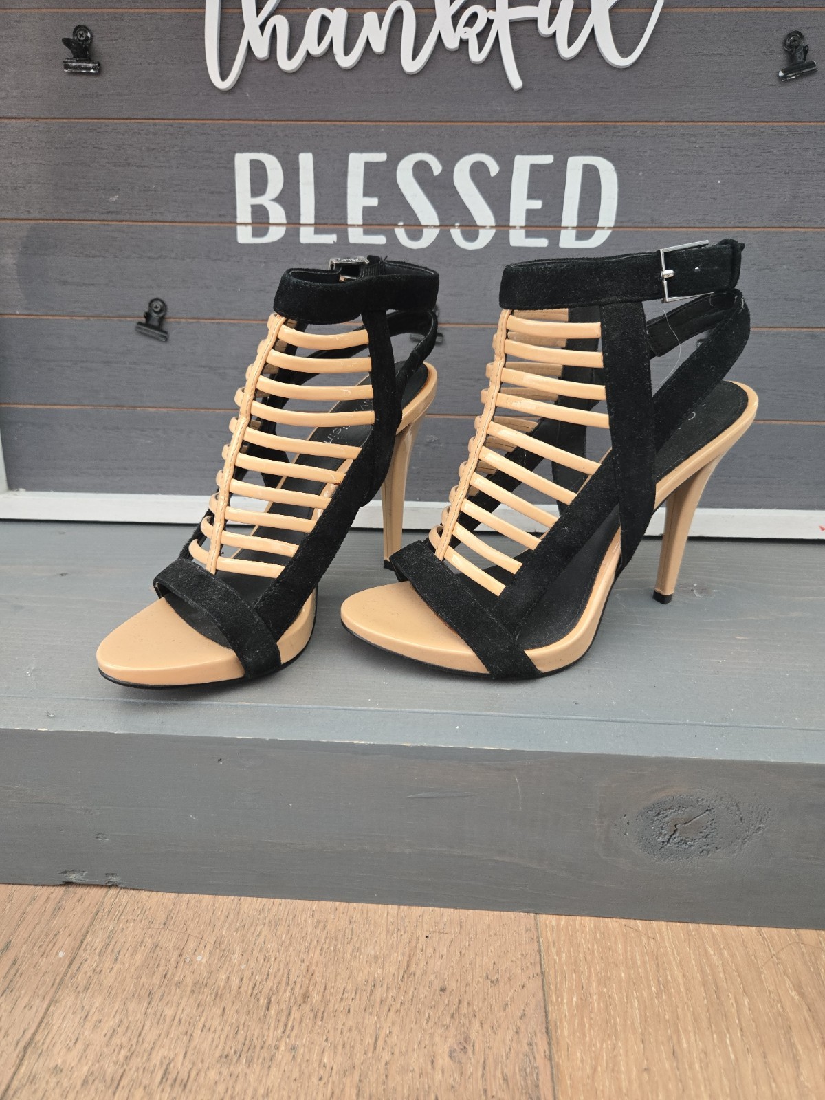Calvin Klein women heels size 6