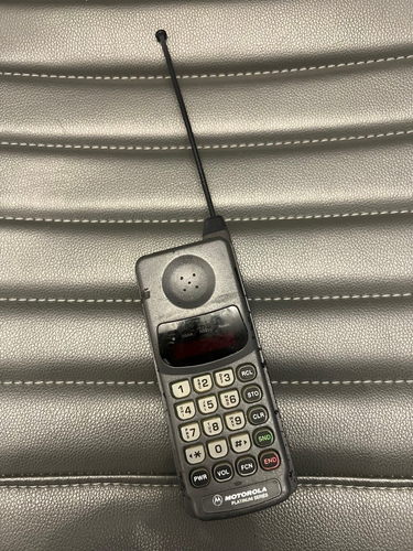 Motorola Deluxe Cellular Telephone 13011