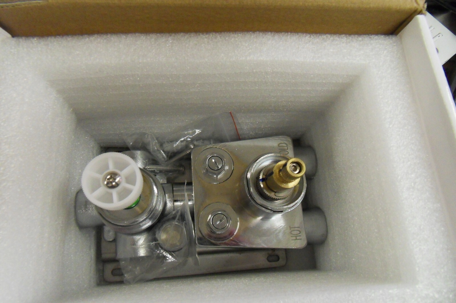 Thermostat encastrable Ben BENTHBOX Chrome pour douche italienne épurée