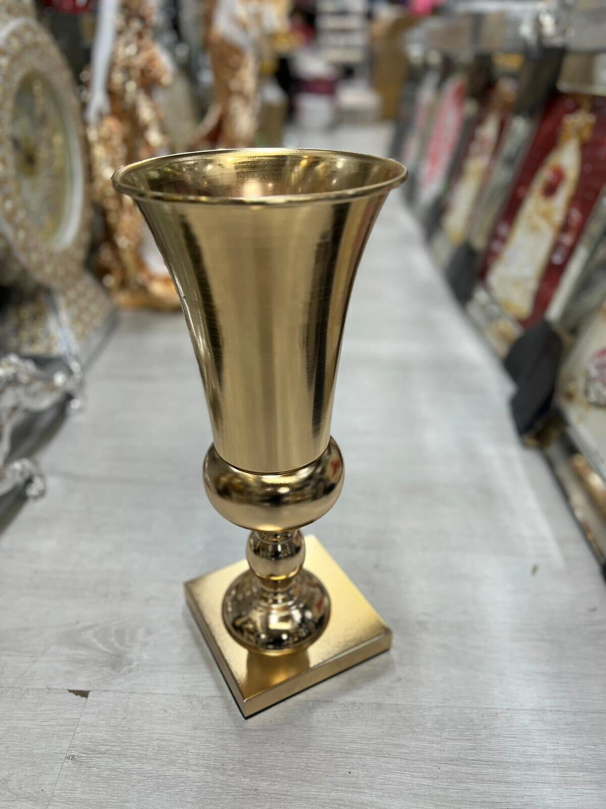40cm Beautiful Gold Metal Vase Decorative Mirror Effect Flower Luxury Display
Opens in a new window 