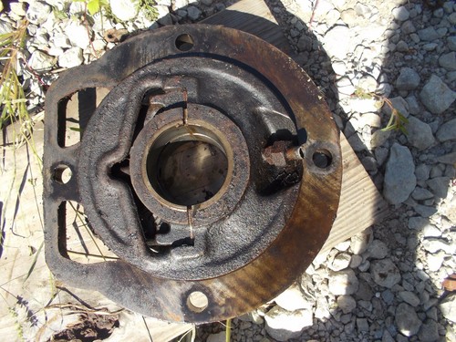 John Deere B RAX Tractor JD engine motor right main crankshaft crank bearing &hl - Picture 3 of 3