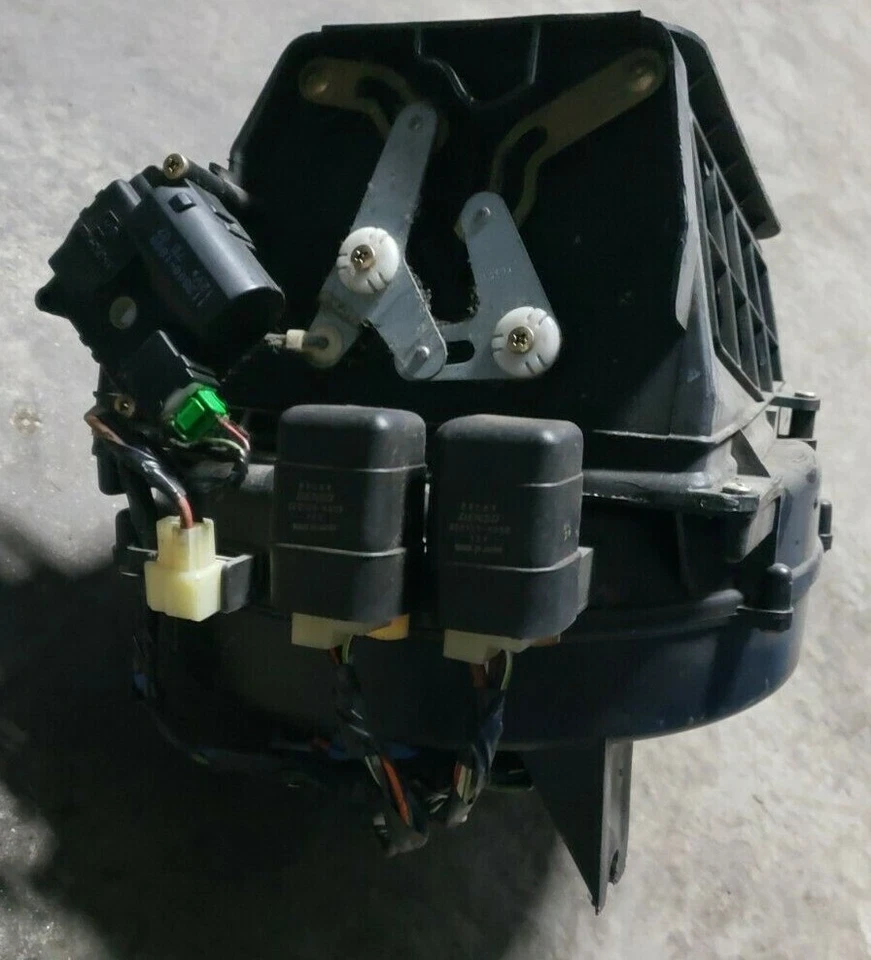 MOTOR SOPLADOR LAND ROVER DISCOVERY II CON CARCASA DE MONTAJE DE VENTILACIÓN 99 - 2004 Foto 3 de 4