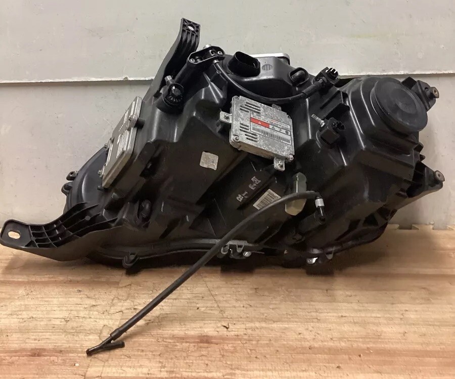 2012 - 2015 BENTLEY CONTINENTAL GT Xenon RIGHT  Headlight OEM USED COMPLETE