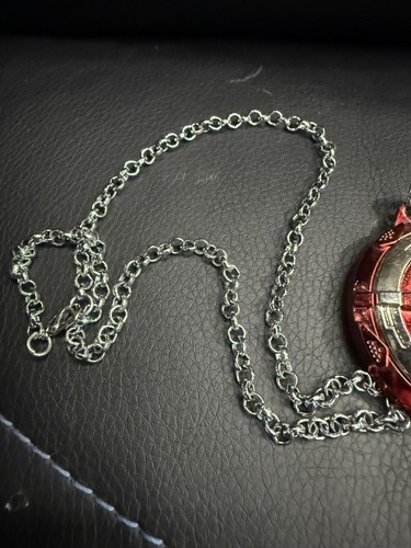 Collar Colgante Capitán América Escudo Vibranium Marvel Superhéroe - Plateado - Imagen 2 de 3