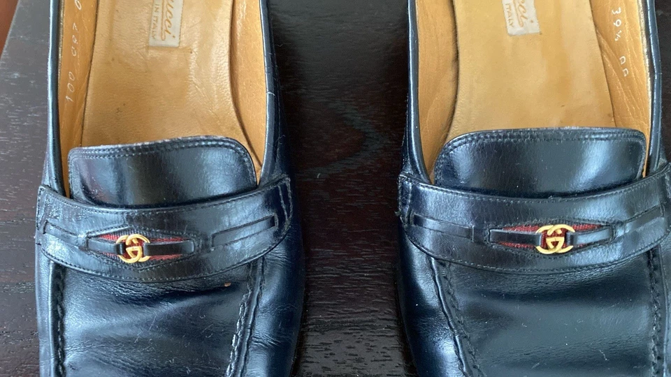 Zapatos GUCCI Vintage Azul Oscuro Talla 9 (Europa Talla 39.5 AA) mira las fotos Foto 2 de 4