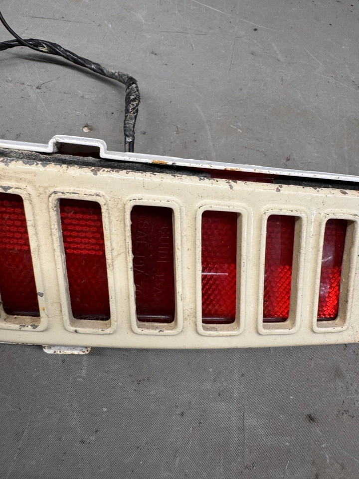 Chevy Impala Chevelle 1970-1972 1/4 panel señal de giro lámpara marcador luz Malibu Foto 3 de 4