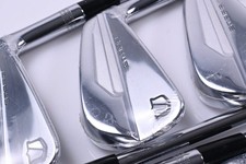 Wilson Staff Model Blade 2024 Irons / 4-PW / Stiff Flex Dynamic Gold Mid 115