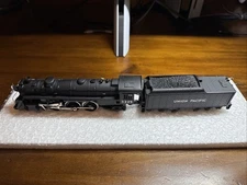 Mantua 349-003 UP 4-6-2 Lt. Pacific Steam Locomotive & Tender #3225