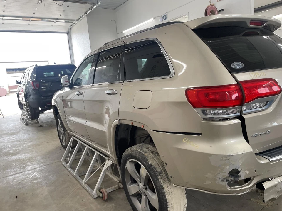 Sistema de detección de punto ciego usado módulo de control de advertencia se adapta a: Jeep Grand ch 2014 Foto 2 de 4