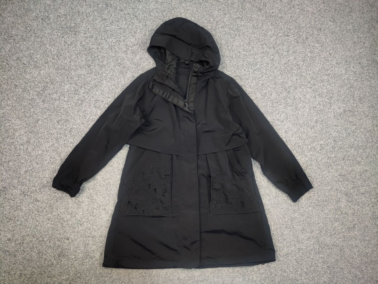 LuluLemon Flower Patterned Lightweight Hooded Par… - image 10