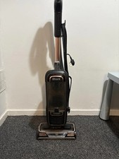 Shark Powered Lift-Away AZ950UKT Vacuum Cleaner – Working