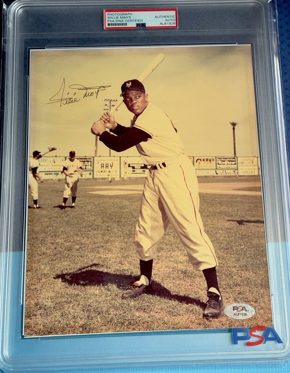 WILLIE MAYS Autograph 8x10 PSA/DNA Color PHOTO - ‘SAY HEY’ - GIANTS