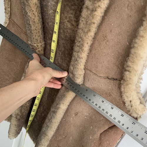 VTG Real Sheepskin Shearling Open Vest Brown distressed w thick wool men sz L? - Picture 11 of 24