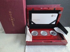 Queen Victoria 3 Portraits Full Sovereign Collection EMPTY Box & COA Only,