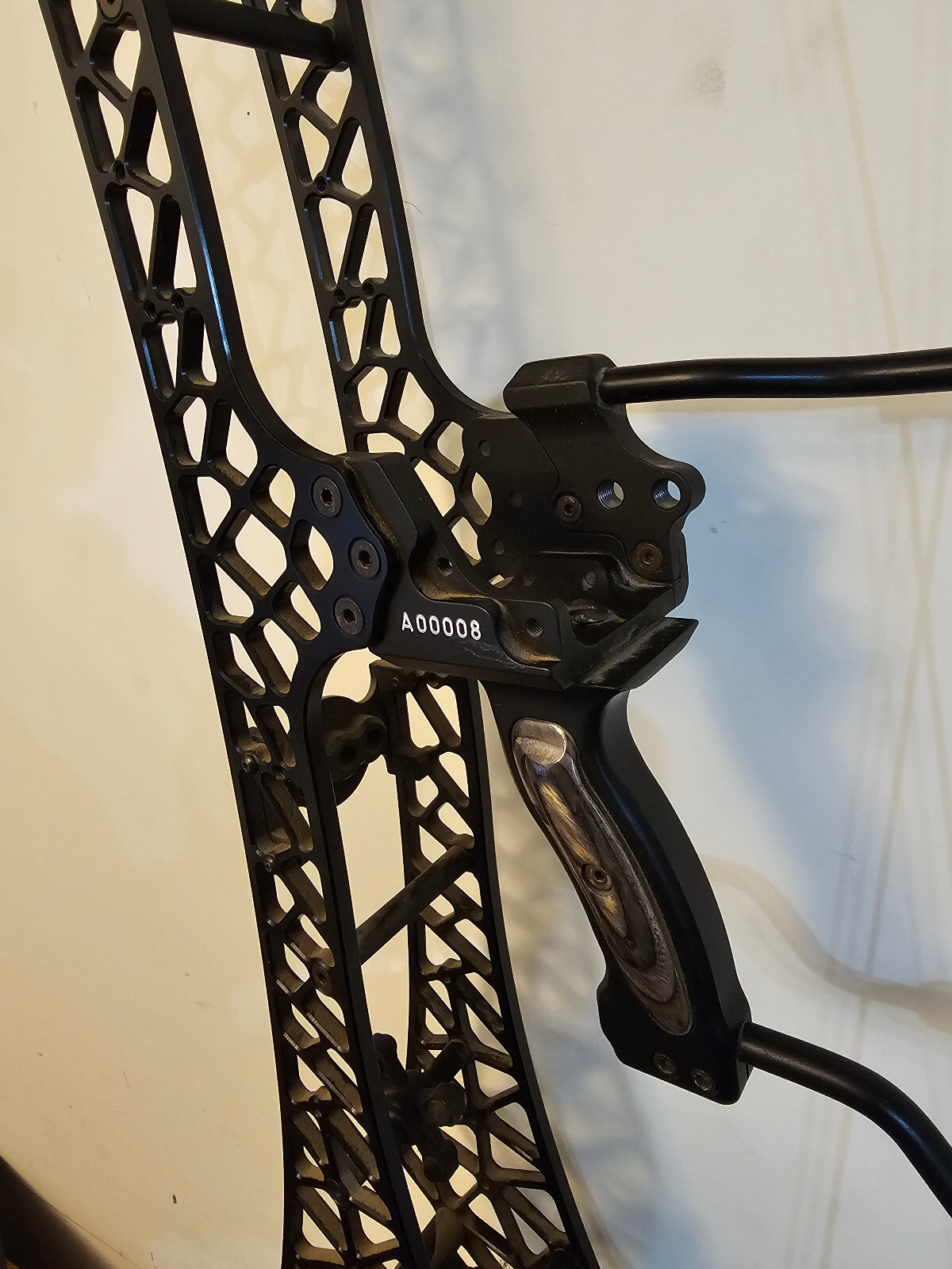 Gearhead Archery T33 Compound Bow...60....28" DL...Right or Left