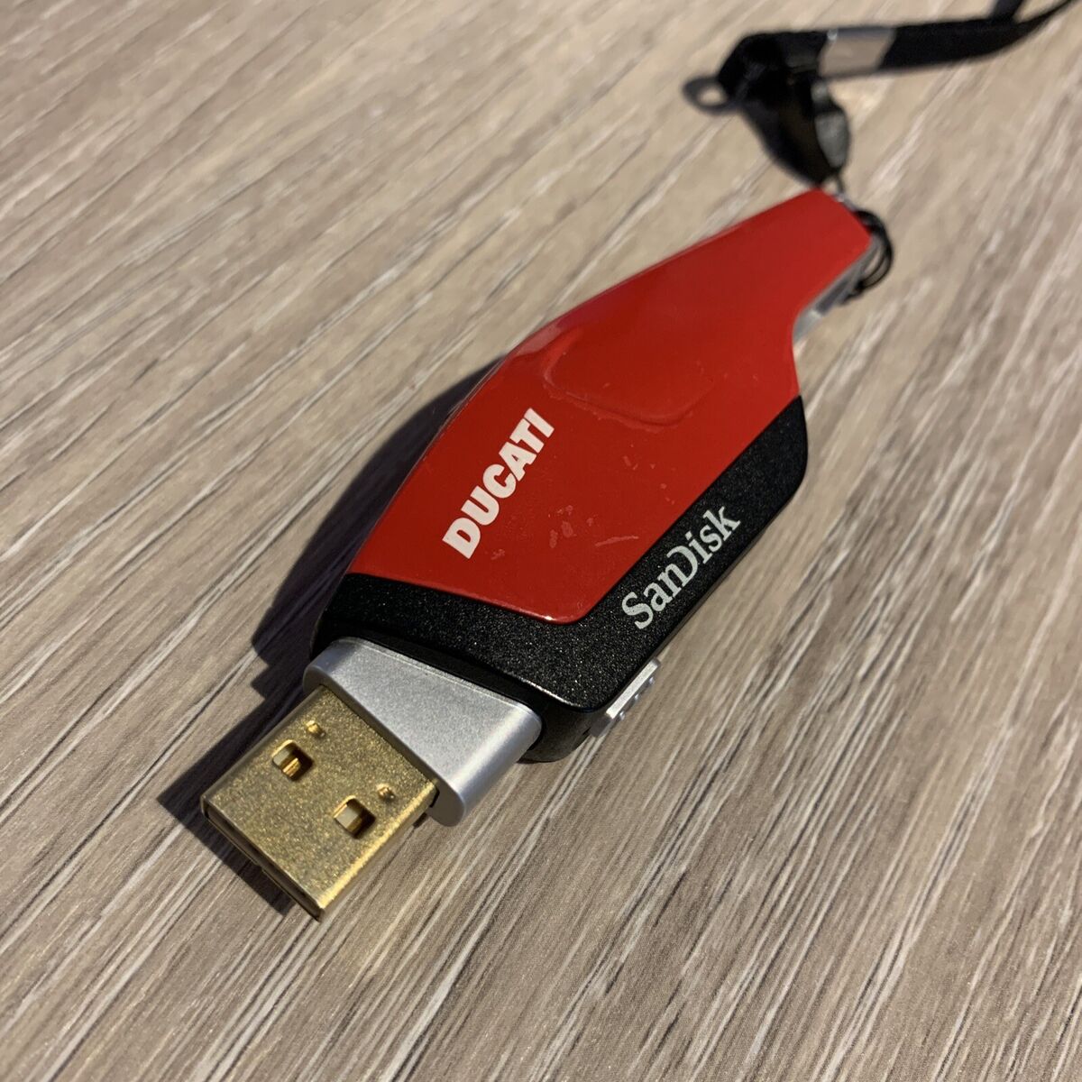 SanDisk Extreme DUCATI Edition Pendrive USB Stick 4GB | eBay SanDisk Extreme DUCATI Edition Pendrive USB Stick 4GB | eBay