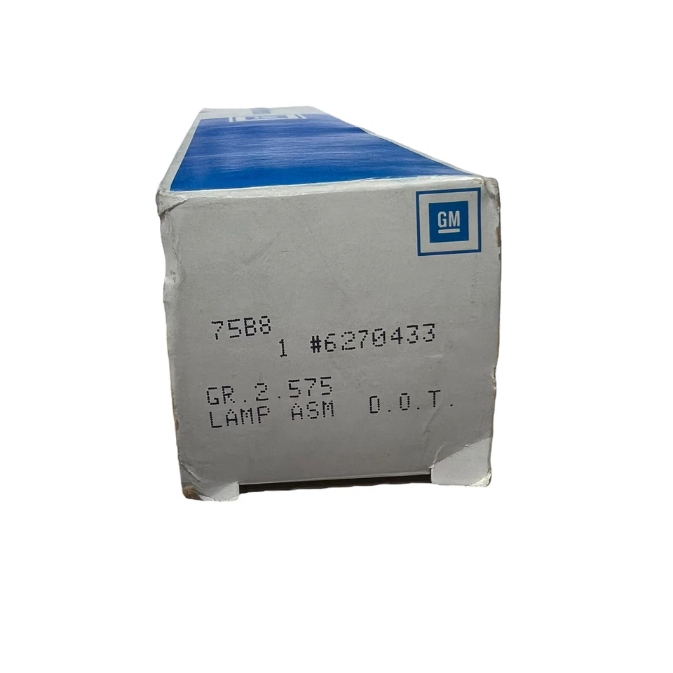 GM OEM NOS 73-80 Chevrolet GMC Truck Front Fender Marker Lamp Light 6270433 - Image 2 of 4