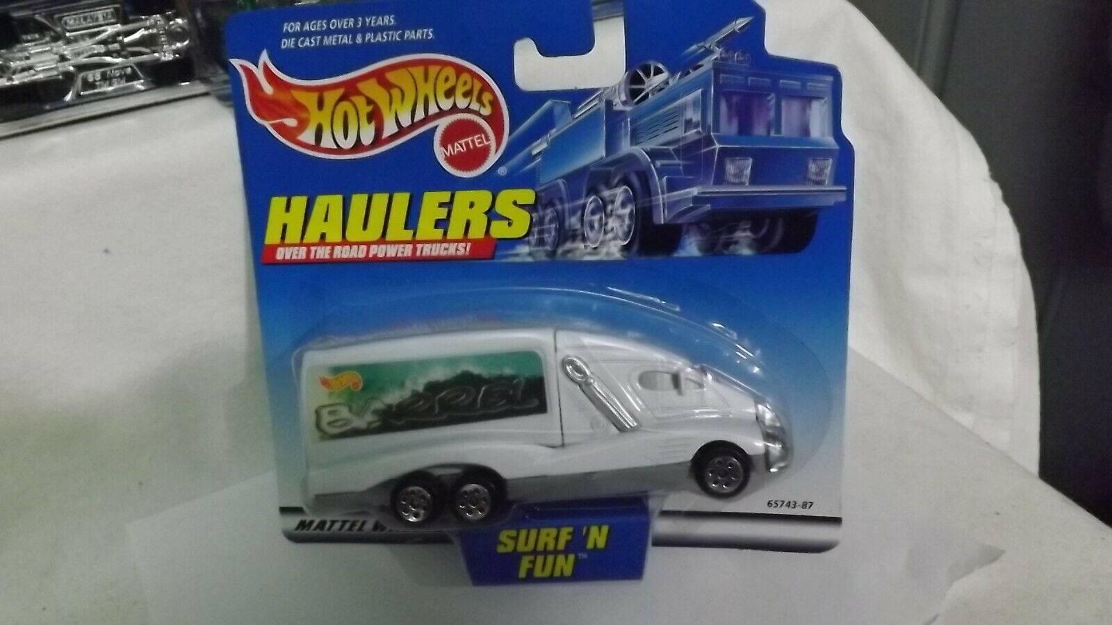 2001 Hotwheels Haulers Camp Hot Wheels