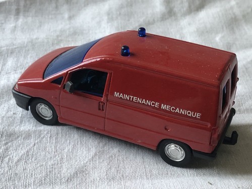 Vitesse 1/43 Peugeot Partner 4X4 1998 (White