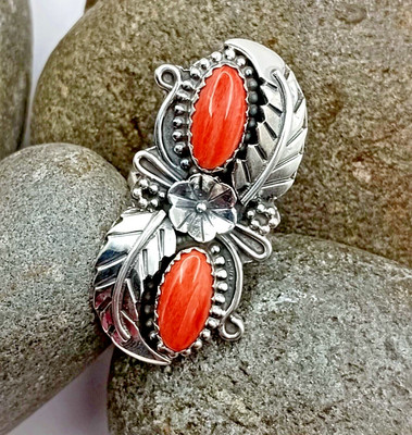 Fiery Red Orange Spiny Oyster Shell Ring Size 8 Feather Design Sterling Silver