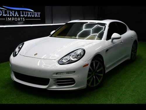2016 Porsche Panamera 4