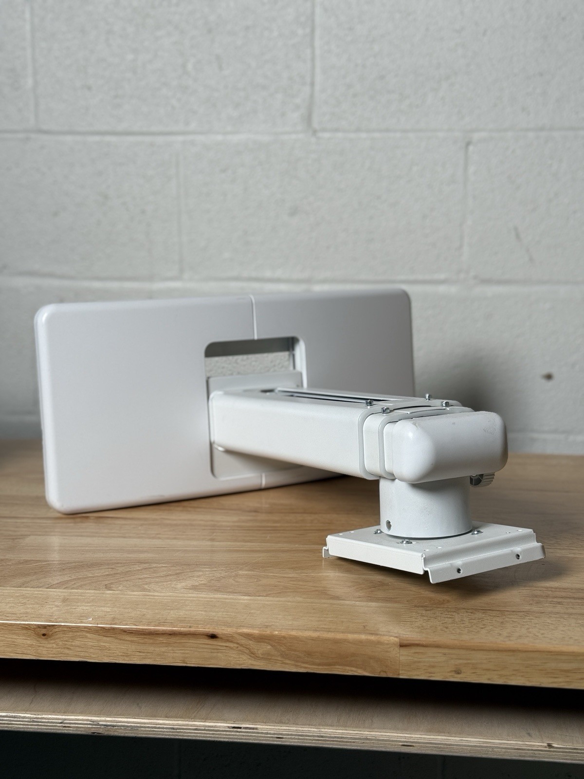 Optoma Short Throw Projector Mount - White (OWM3000ST)