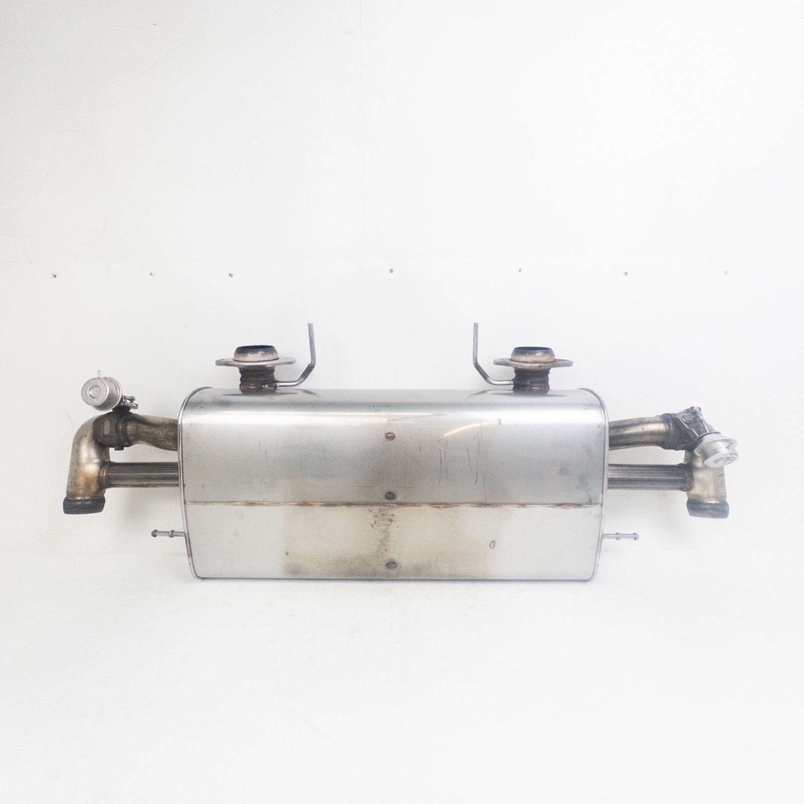05-18 ASTON MARTIN V8 VANTAGE REAR EXHAUST MUFFLER SILENCER OEM