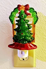 ST. NICHOLAS SQUARE CHRISTMAS TREE Window Wreath NIGHT LIGHT
