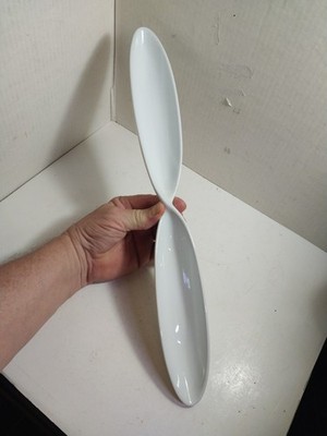 17.5'' WHITE PORCELAIN PROPELLER OLIVE TRAY BY UNIVERSAL, FREE SHIPPING