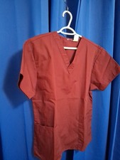 Scrub Top  Medium  Pre-owned  Good Condition  Burgundy Color