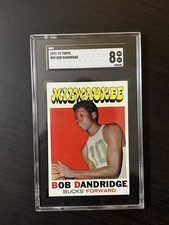 Bob Dandridge 1971-72 Topps #59 SGC 8 NM-MT Milwaukee Bucks Hall of Fame HOF