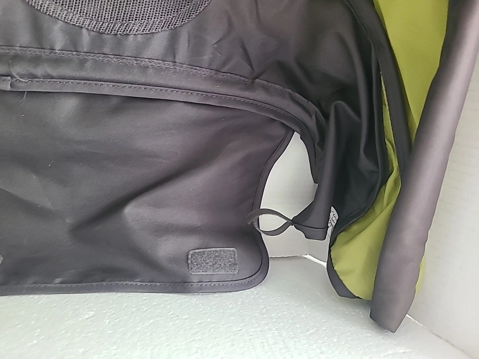 Cochecito doble Baby Trend Sit N Stand capó trasero gris verde menta.  Foto 2 de 4