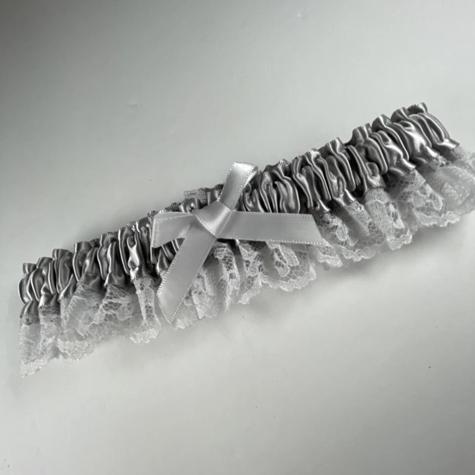 Wedding Garter Platinum Satin White Lace Bridal White Bow Hortense B Hewitt New - Imagem 4 de 4