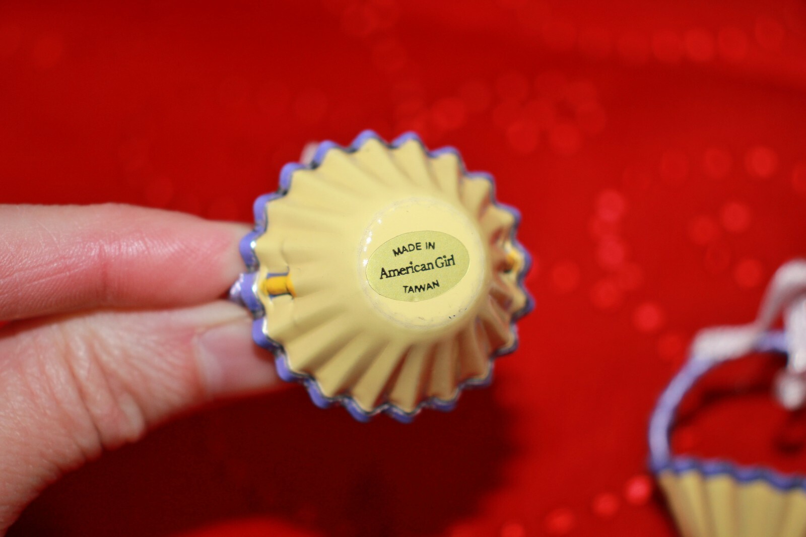 American Girl KIT'S YELLOW TREAT CUPS with RIBBONS from Party Treats