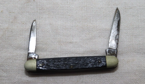 Pocket Kkives Lot of 5 Vintage All 3-3.5" Long with Folded In Blades All Small - Picture 5 of 12