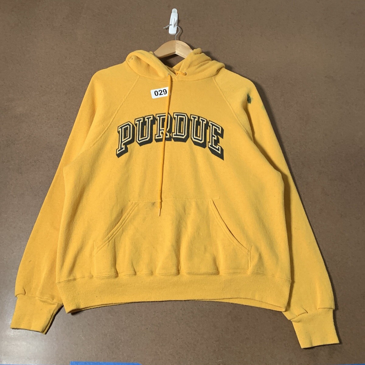Vintage Purdue University Hoodie Adult Size Large Yellow Long Sleeve Men’s  22x22