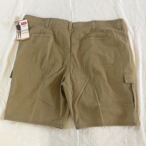 Mens Wrangler Cargo Shorts w Stretch Relaxed Fit Tech Pocket khaki tan size 48 - Picture 5 of 5