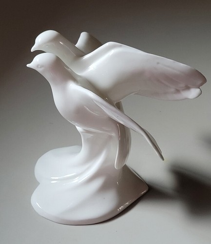 1992 Royal Doulton White Doves “Images Of Nature” HN3550 Mint! Wedding gift