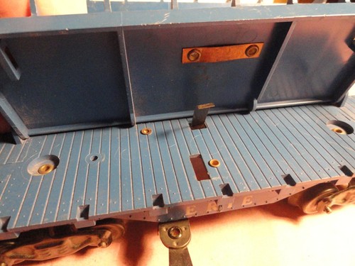 5-VINTAGE O SCALE MARX ERIE FLAT BED DUMP TRAIN CARS FOR PARTS OR REBUILD ONLY - Picture 5 of 13
