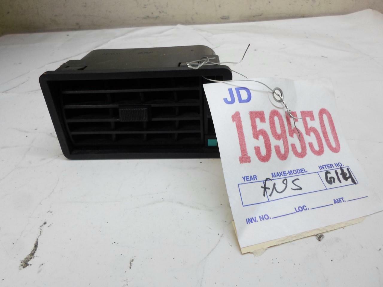 FRONT DASH AIR VENT MASERATI QUATTROPORTE 3 1982 1983 1984 1985 1986 220379 OEM