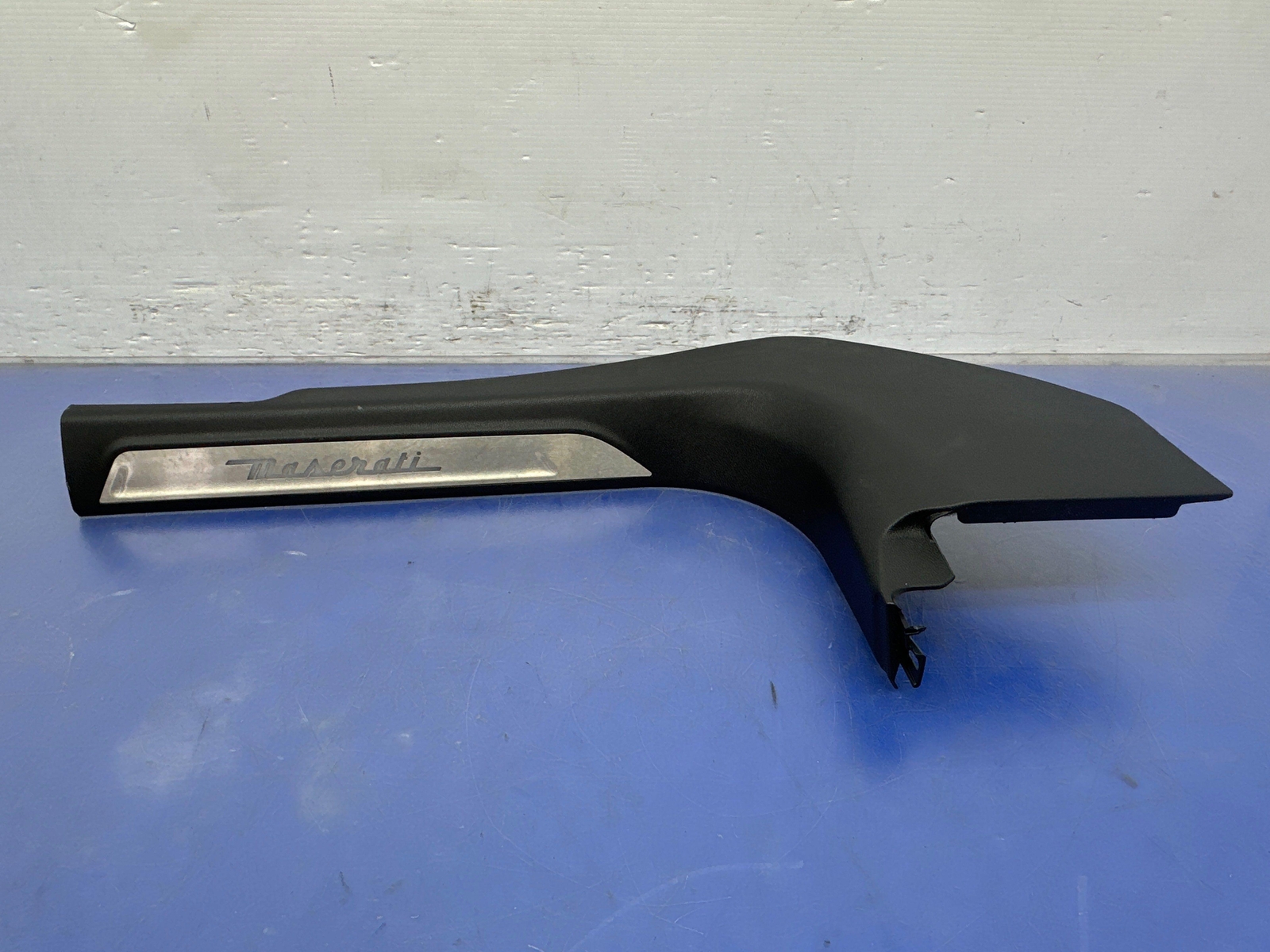 2017-2020 MASERATI LEVANTE M161 OEM FRONT DOOR SCUFF SILL PLATE SET