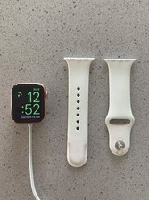 Apple Watch SE 40mm GPS Rose Gold Aluminum Ca...