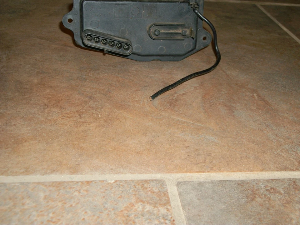 82-89 凯迪拉克 Deville Fleetwood Heat 空调暖通空调鼓风机电机电阻模块 — 第 2/4 张图片